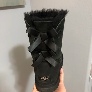 Black Bailey Bow UGG boots!!